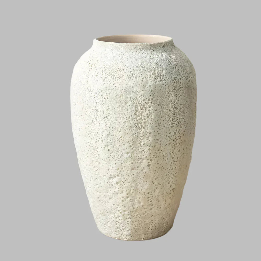 Giltyra Vase