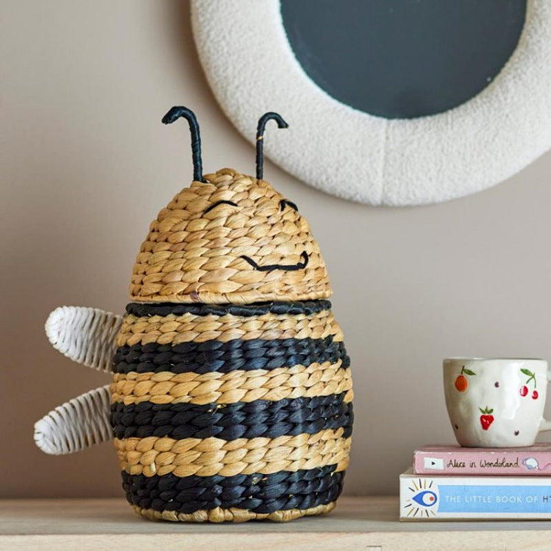 Handcrafted Decoration Basket made of Natural Materials | High & Bury