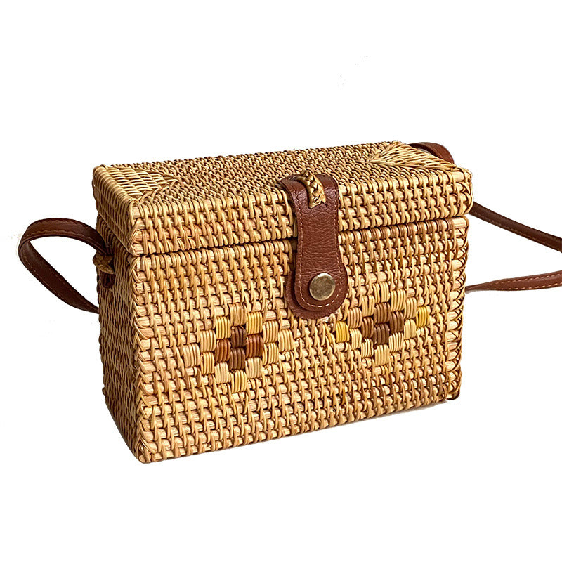 Handcrafted Tote Bag made of Braided Rattan | High & Bury