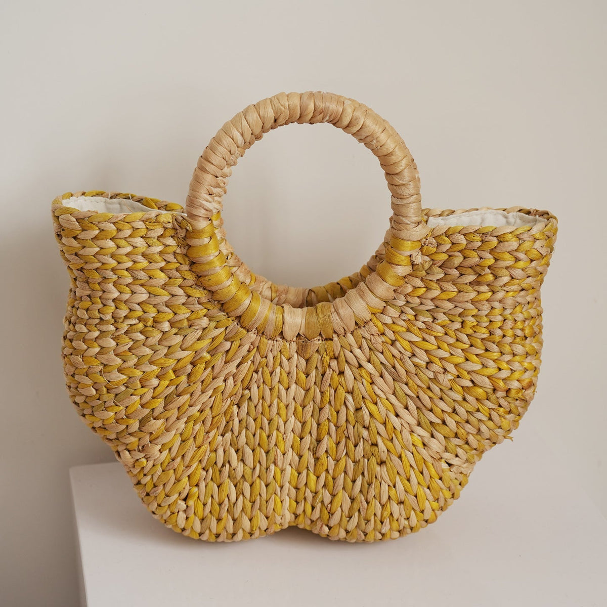 Handmade Beach Bag made of Braided Seagrass | High & Bury