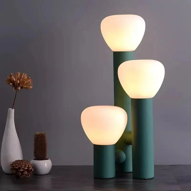 Hellirra Table Lamp