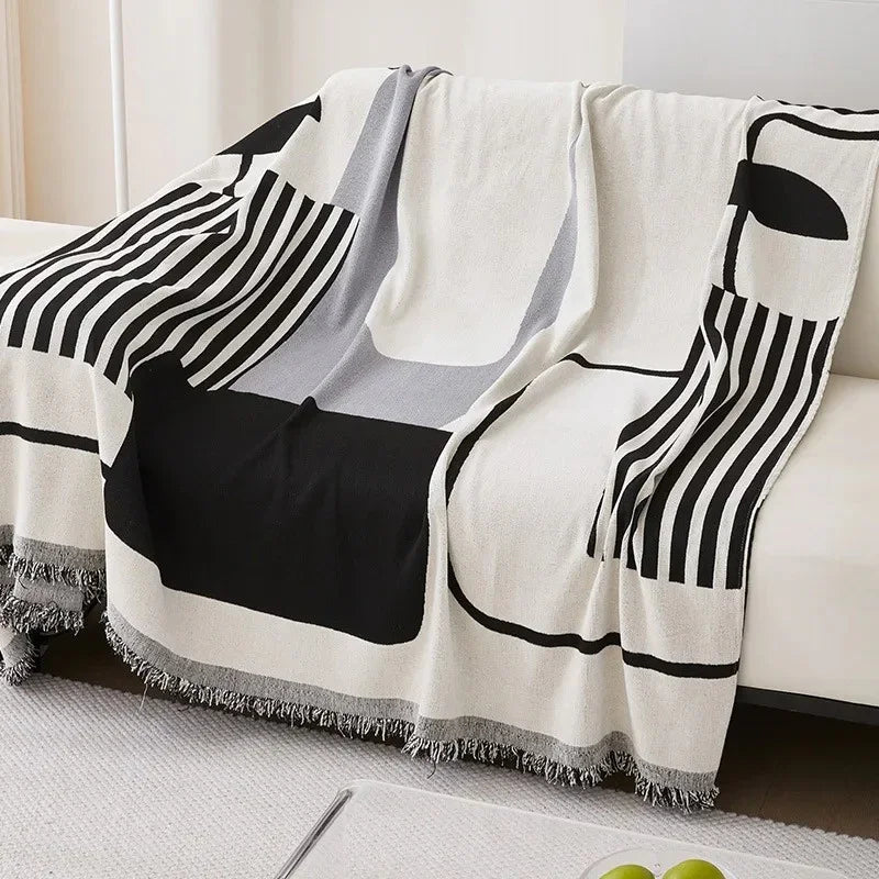 Jalndia Throw blanket