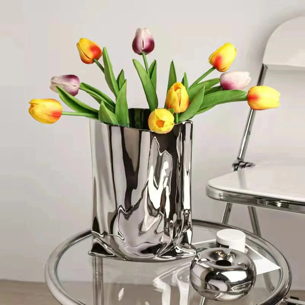 Jorara Vase