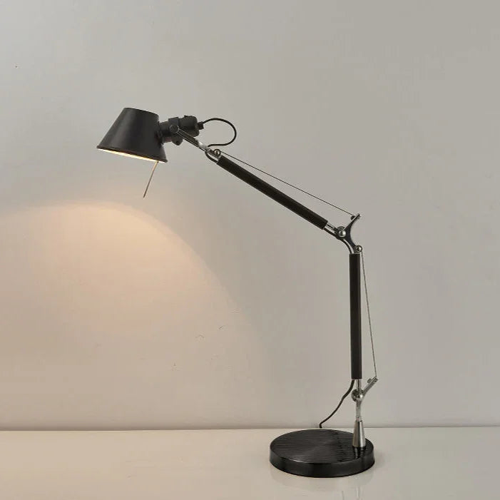 Kalndarno Table Lamp