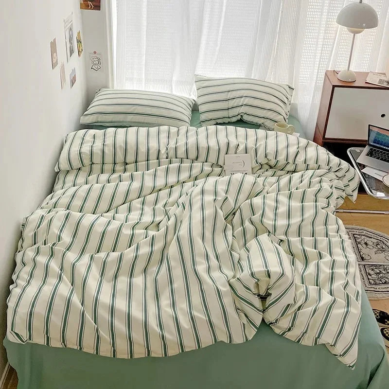 Larkwick Striped Bedding Set