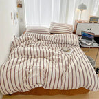 Larkwick Striped Bedding Set