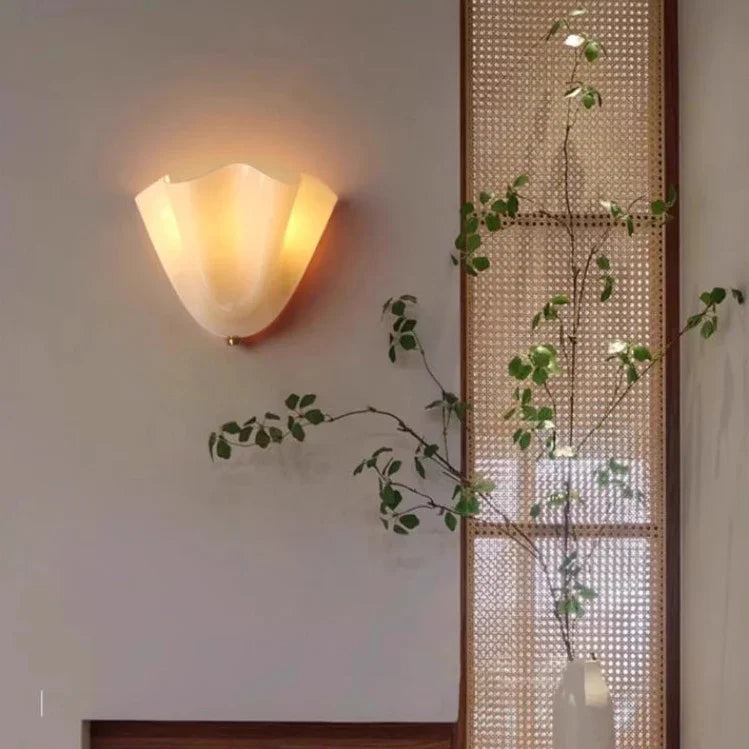 Linara Wall Lamp