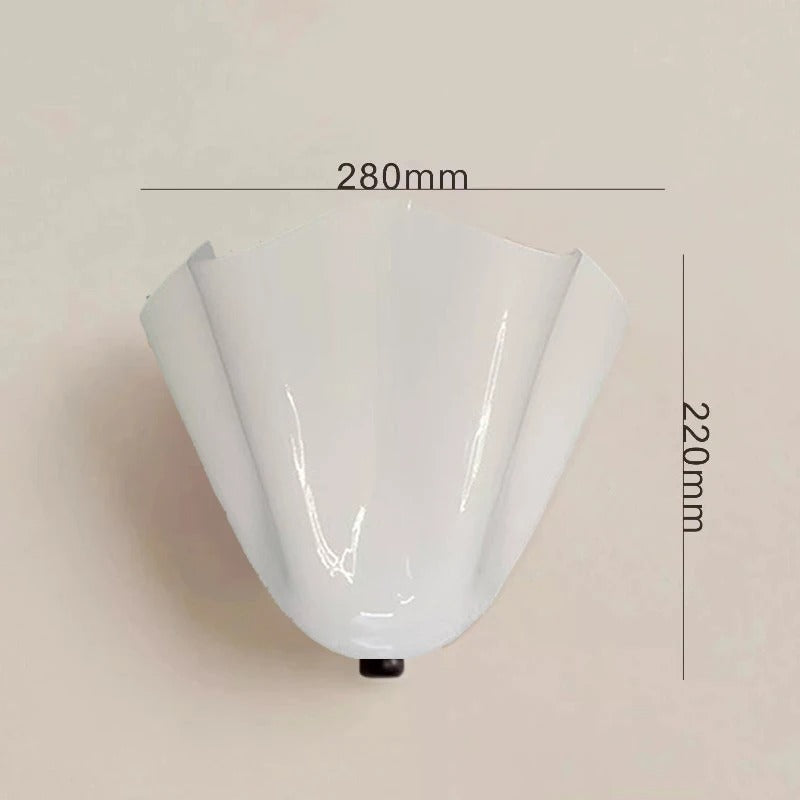 Linara Wall Lamp