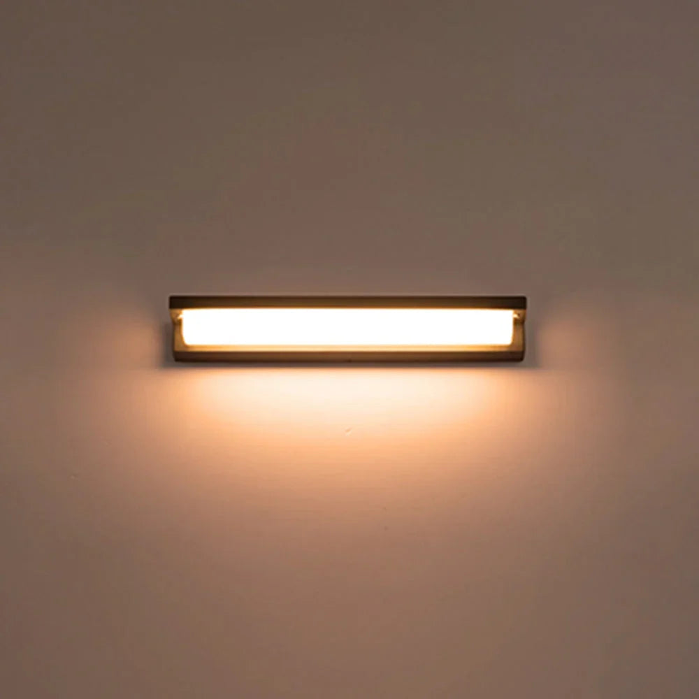 Loamcliff Solar Outdoor Wall Lamp