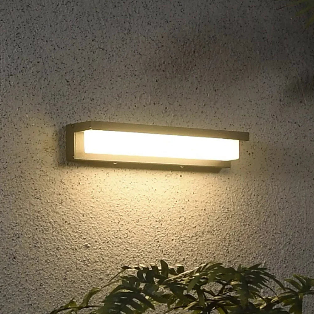 Loamcliff Solar Outdoor Wall Lamp