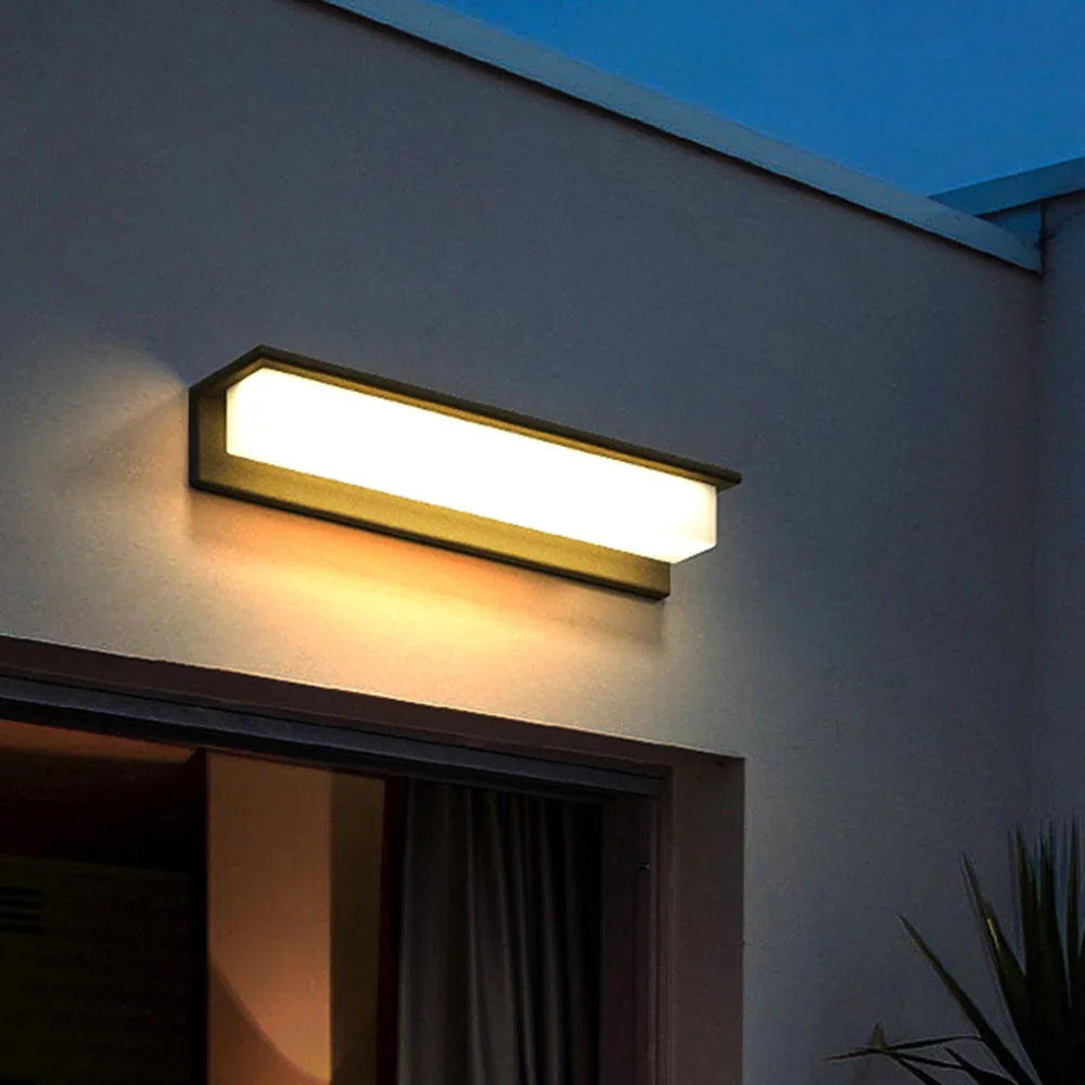 Loamcliff Solar Outdoor Wall Lamp
