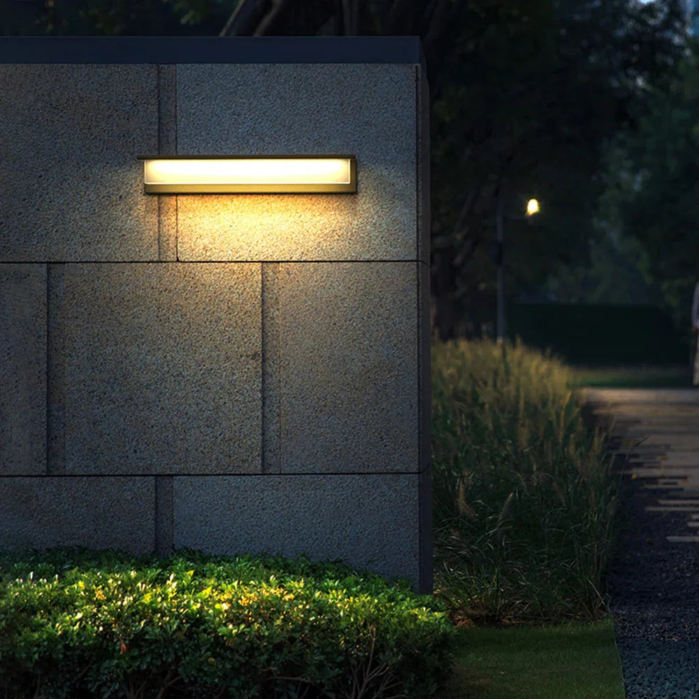 Loamcliff Solar Outdoor Wall Lamp