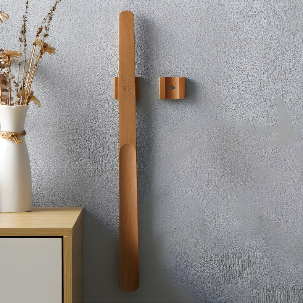Long-Handled Magnetic Wooden Shoe Horn, 55 cm, Integrated Magnet in Handle