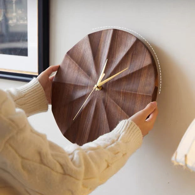Lorfura Wall Clock