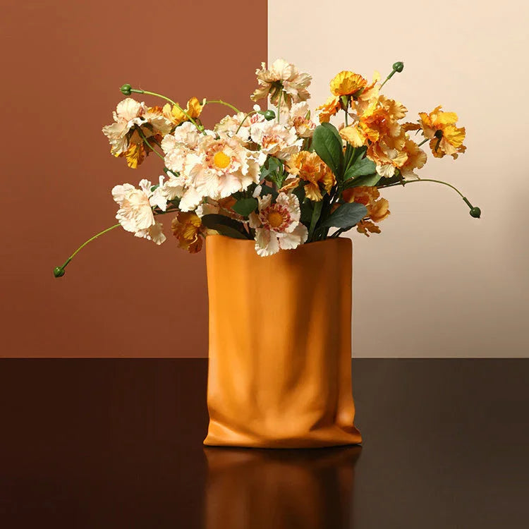 Lorndoda Vase