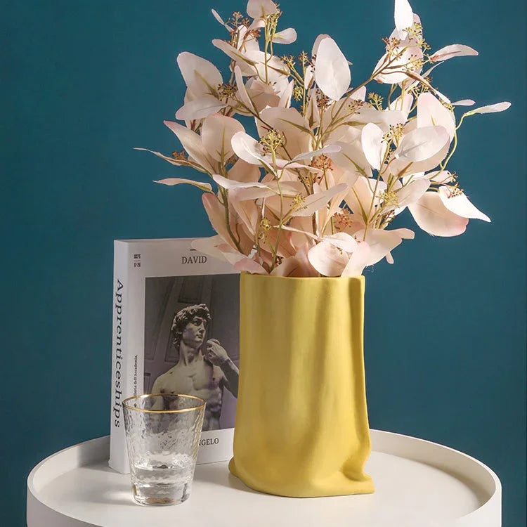 Lorndoda Vase