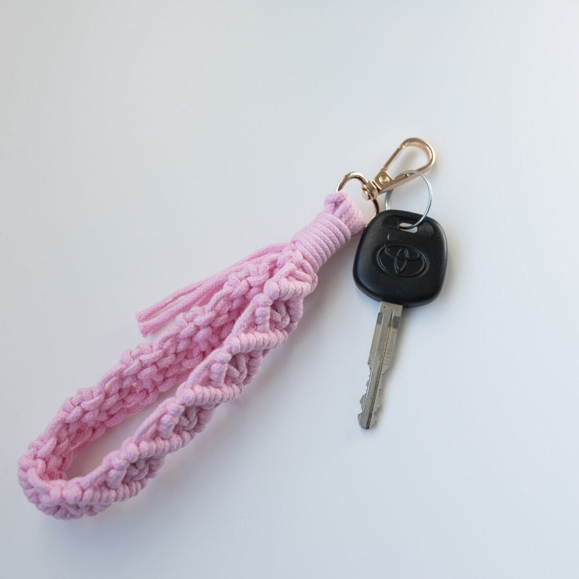 Macrame Keychain Holder Model Nnfb | High & Bury