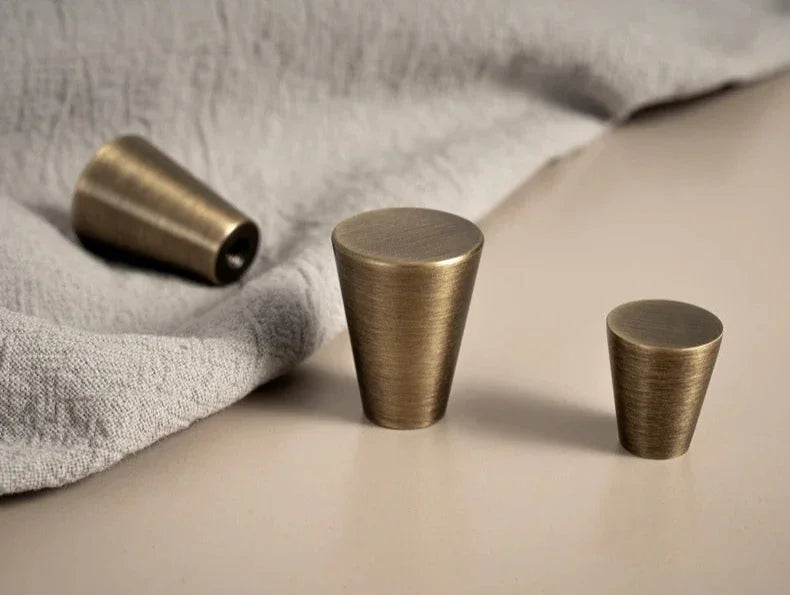 Marndanta Handles and Knobs
