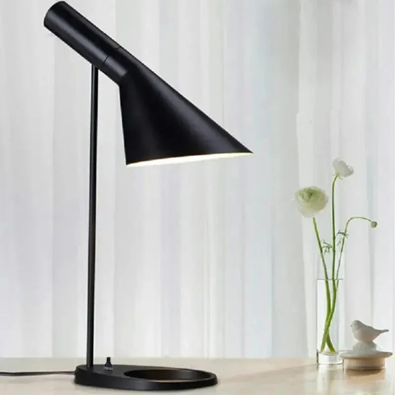 Melnita Desk Lamp