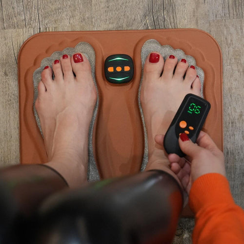 NMES Foot Stimulator with Foldable Copper-Fibre Pad and Remote Control, view 4