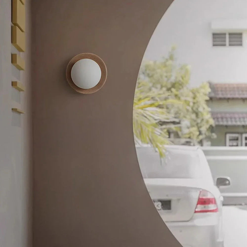 Norura Wall Light