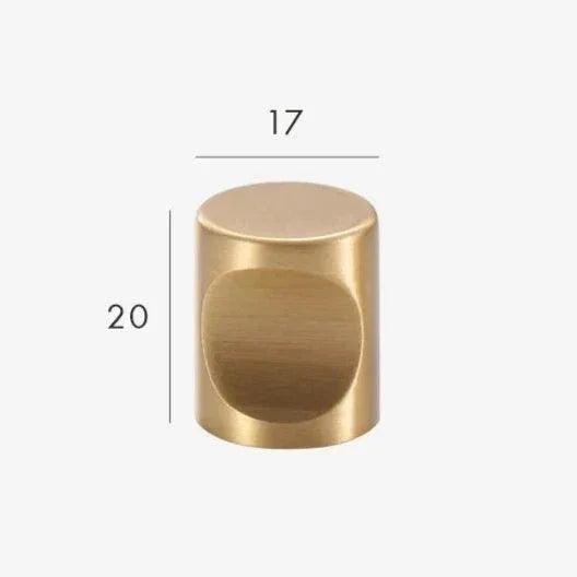 Norvynta Brass Knobs