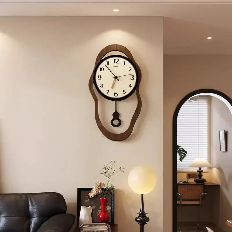 Pelsita Wall Clock
