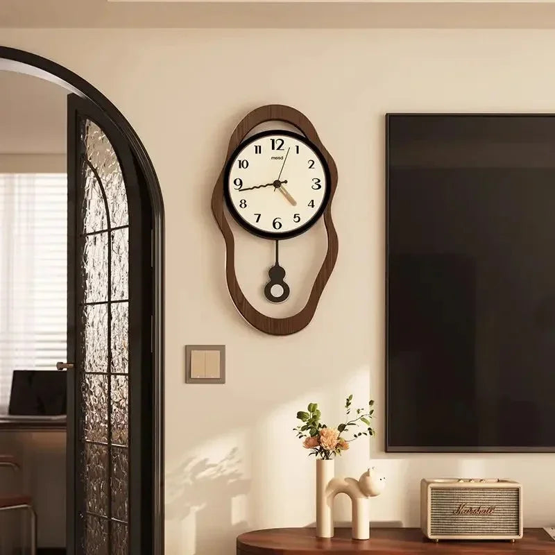Pelsita Wall Clock