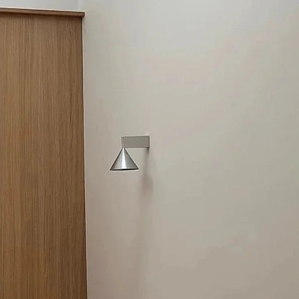 Peluna Wall Lamp