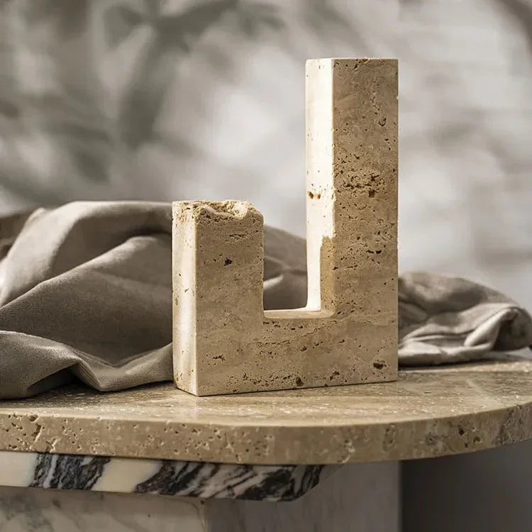 Quinruna Candle Holder