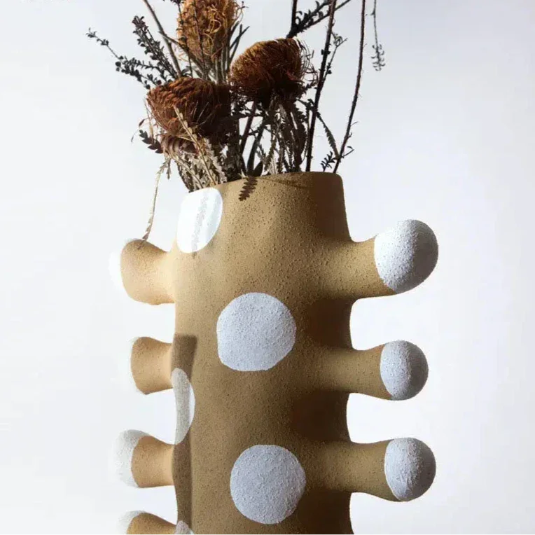 Relbina Resin Vase