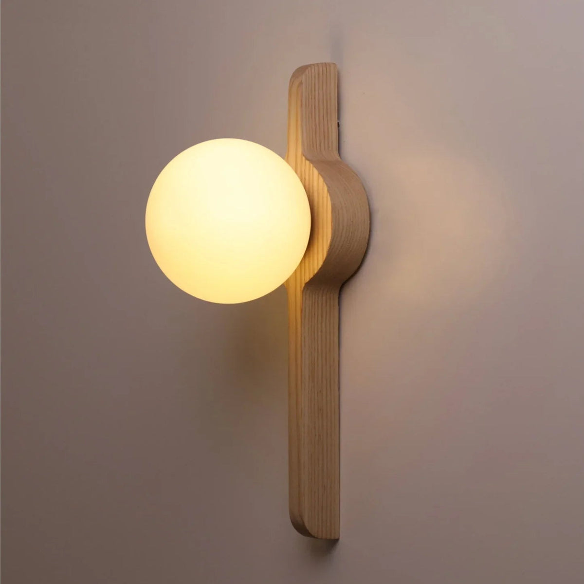 Relmunda Wood Wall Lamp