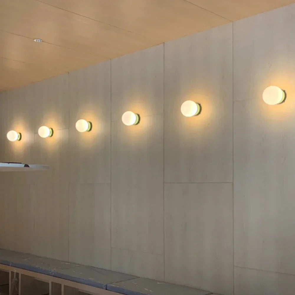 Renara Wall Lamp