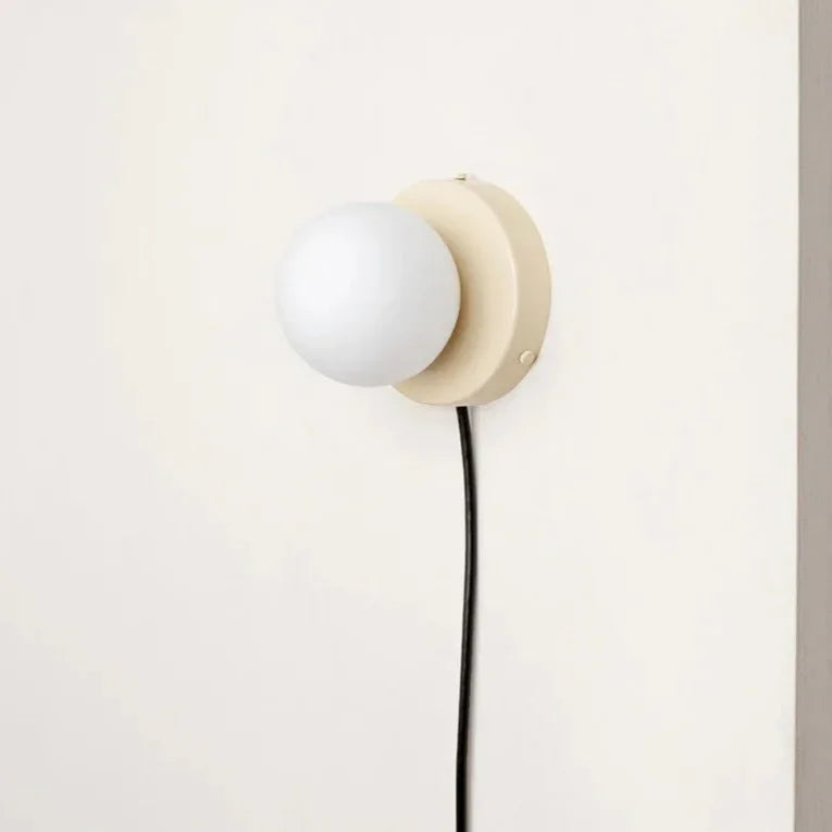 Renara Wall Lamp