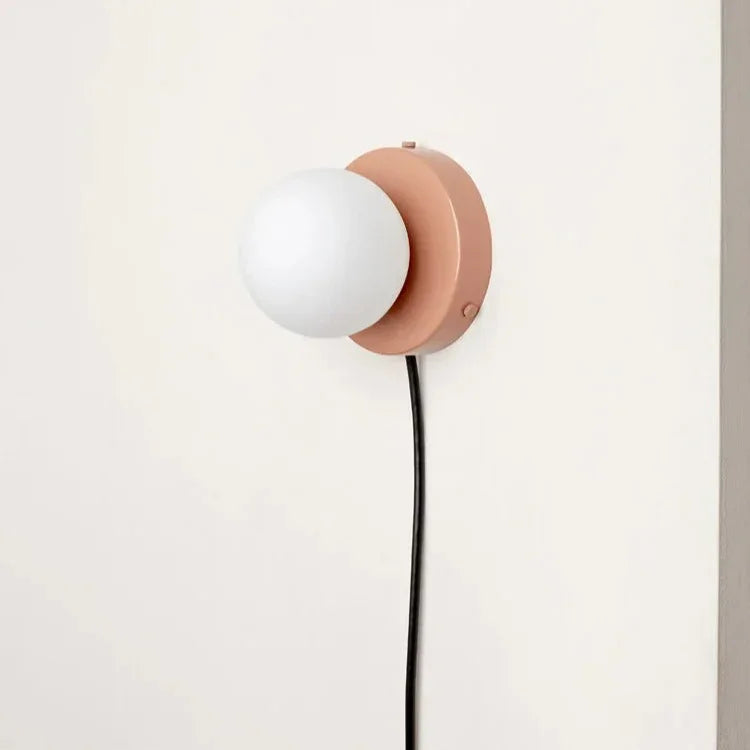 Renara Wall Lamp