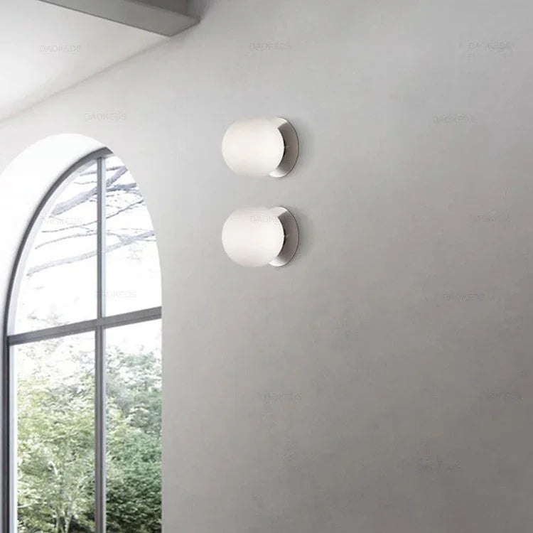 Renora Wall Lamp
