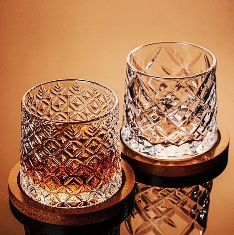 Rotating Whisky Glass with a Base and Comfortable Grip for Tasting, view 2