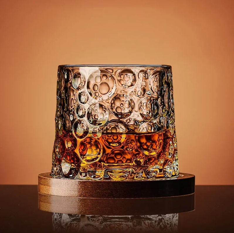 Rotating Whisky Glass with a Base and Comfortable Grip for Tasting