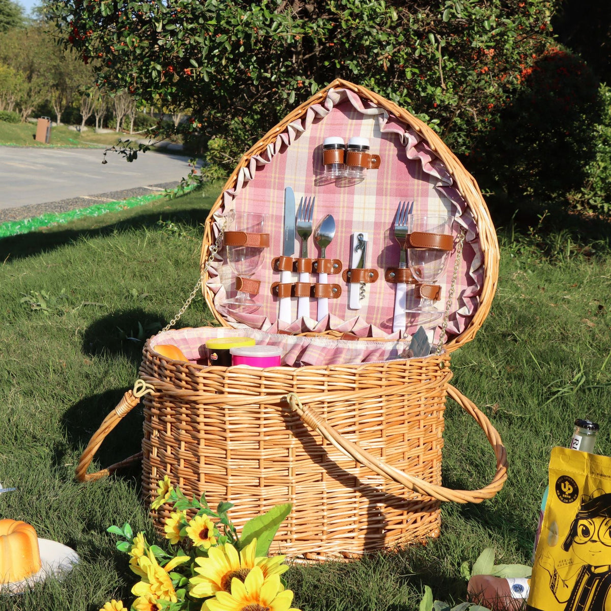Rustic Picnic Basket with Dish Set | High & Bury