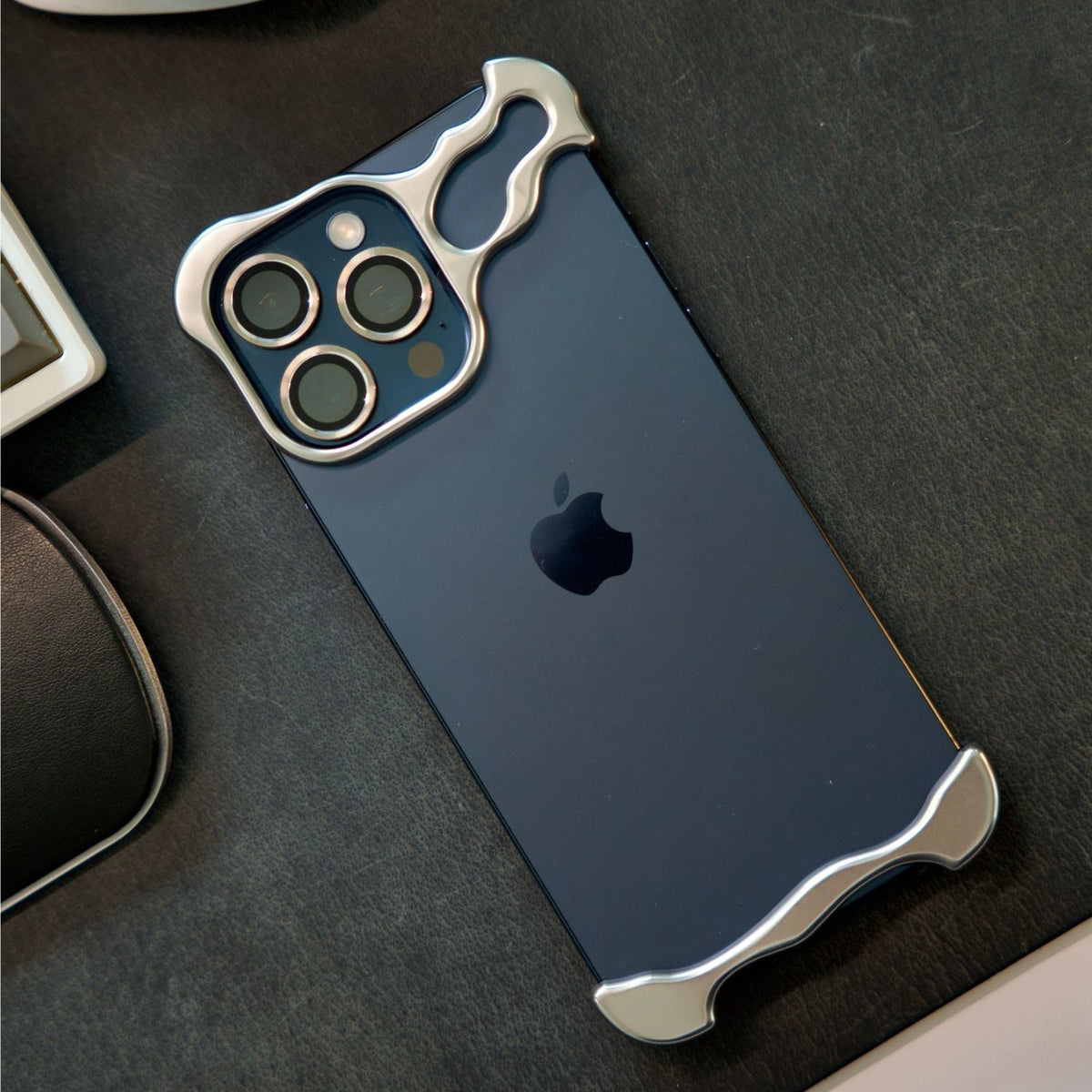 Slim Minimalist Polycarbonate Phone Case for iPhone 12–16, view 9