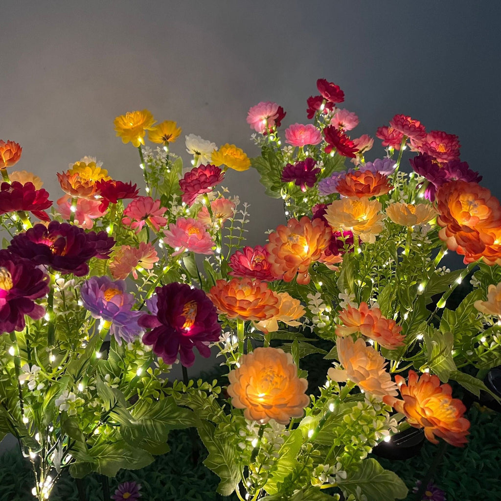 Solar-Powered Decorative Garden Stele with Lifelike Ranunculus Bouquet | High & Bury