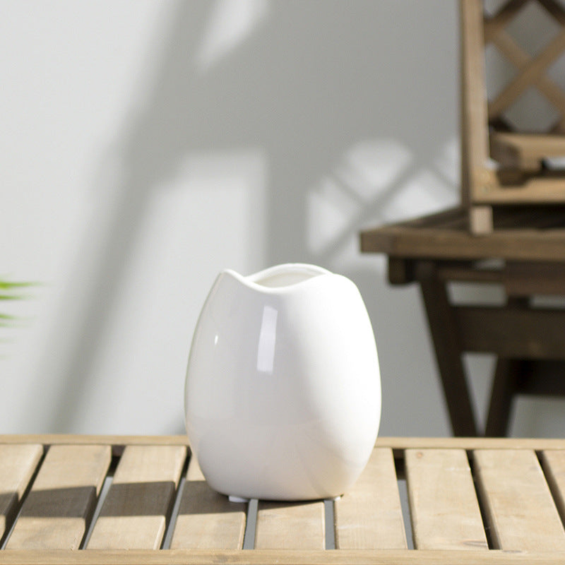 Stylish Ceramic Vase | High & Bury