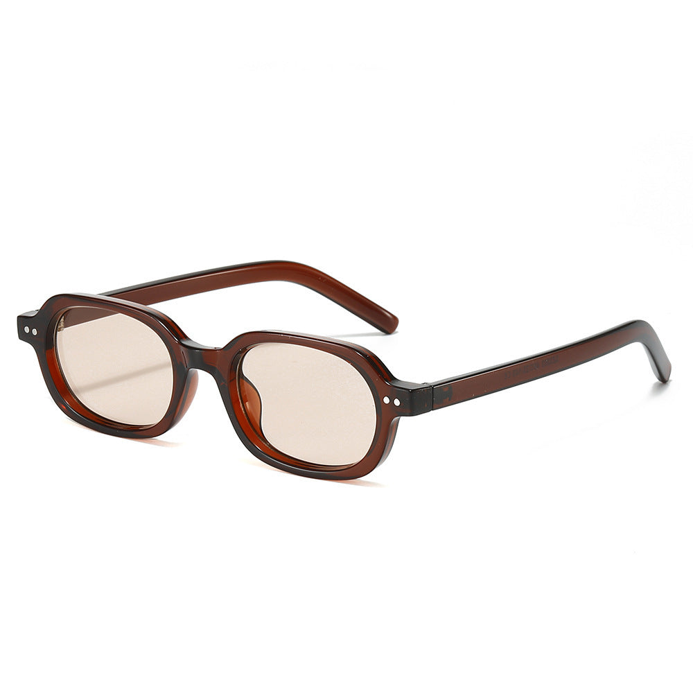 Stylish Vintage-Inspired Oval Sunglasses with Timeless Frame Design, view 10