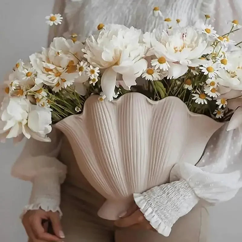 Teltia Shell Vase