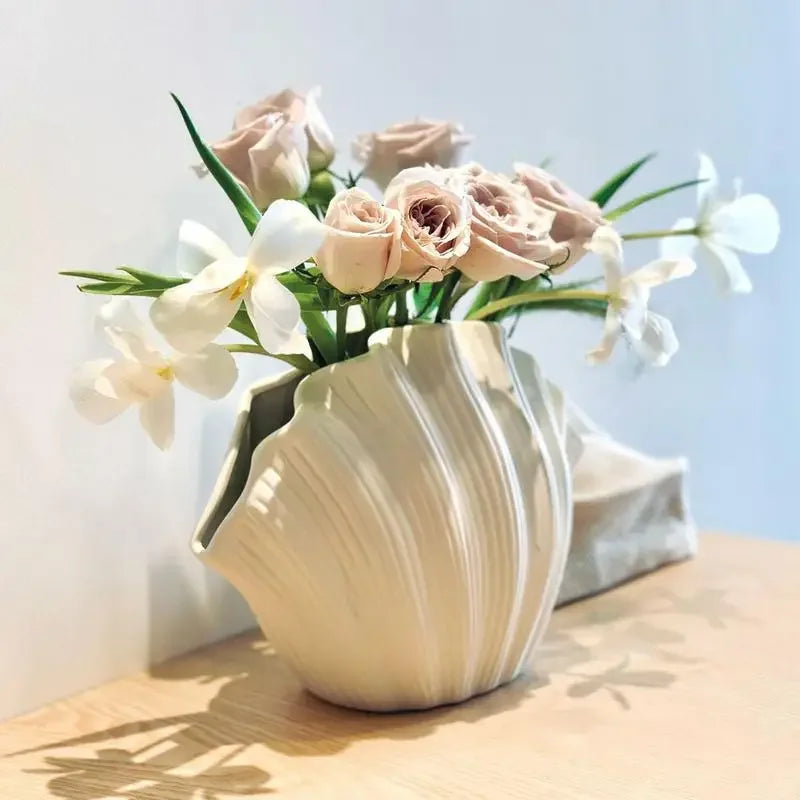 Teltia Shell Vase