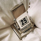 Ulita Desk Calendar