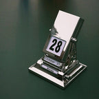 Ulita Desk Calendar