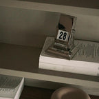 Ulita Desk Calendar
