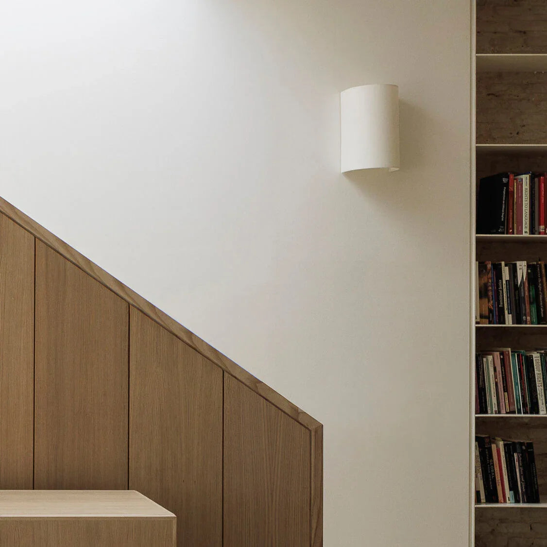 Urdia Wall Lamp