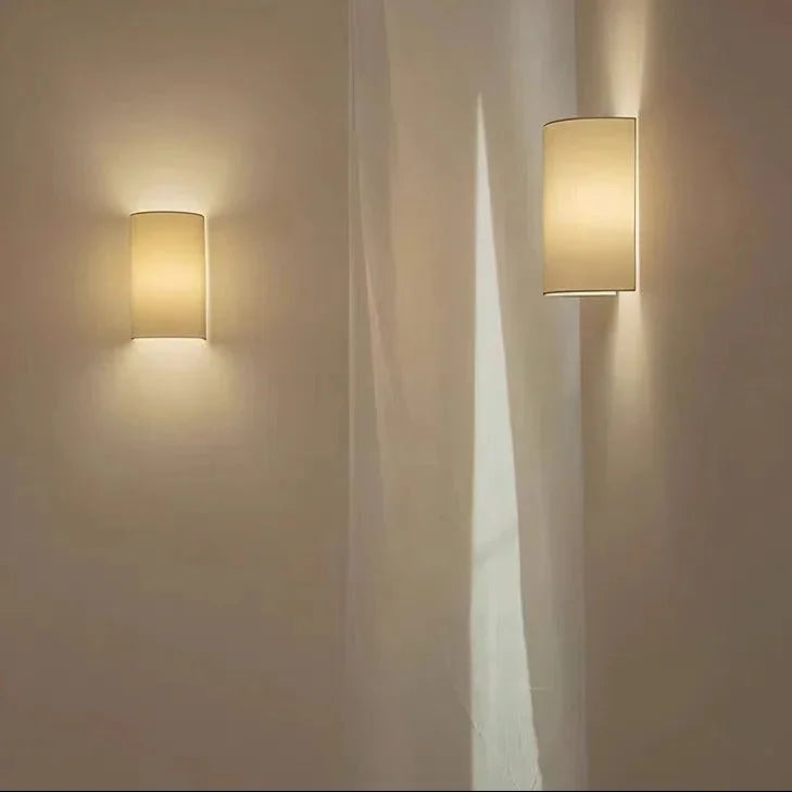 Urdia Wall Lamp